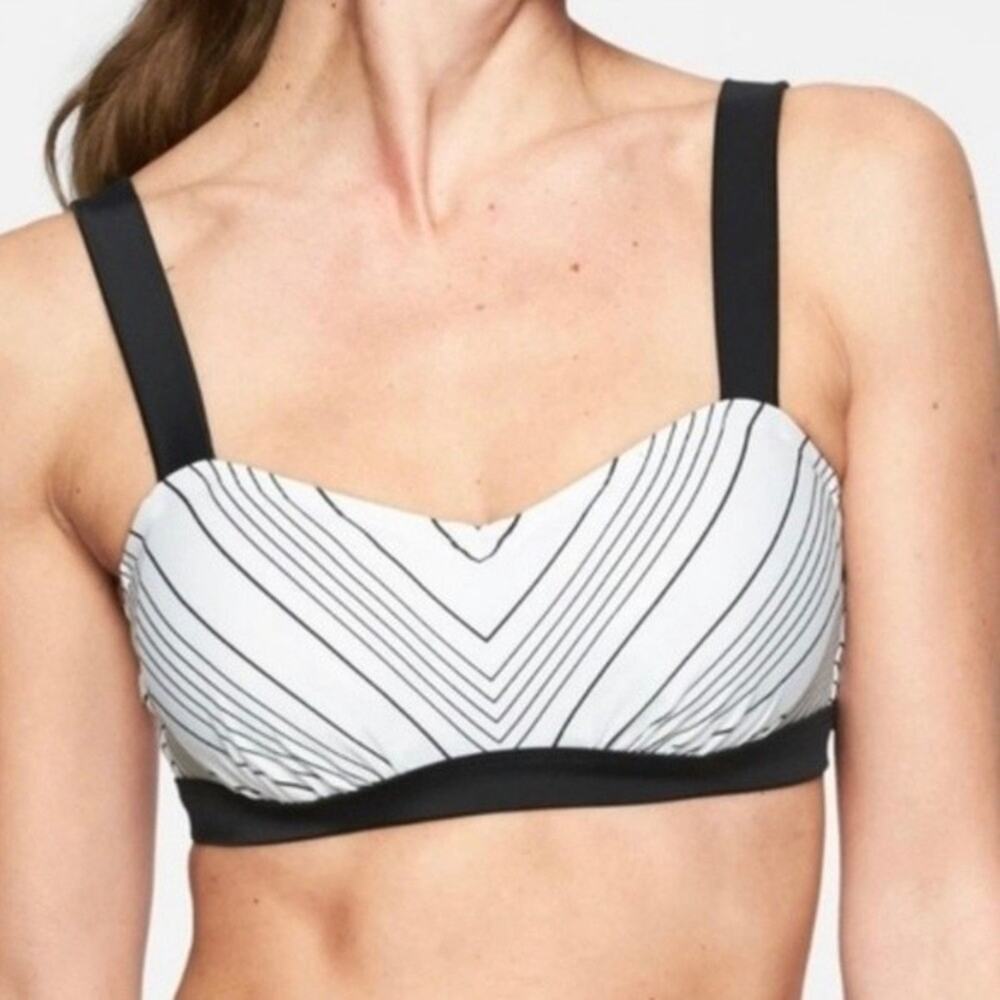 Athleta Chevron Bikini Top White and Black Size 32‎ B/ C